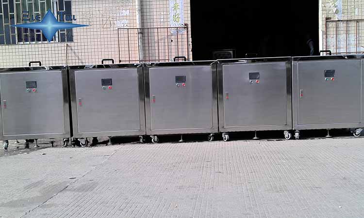 超聲波清洗機用什么水？放多少水合適？