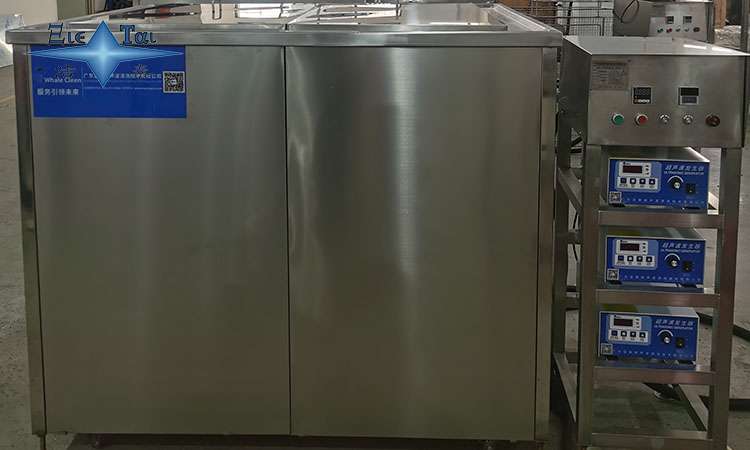 超聲波清洗機在塑料行業(yè)的應(yīng)用，如何去除各種污漬？