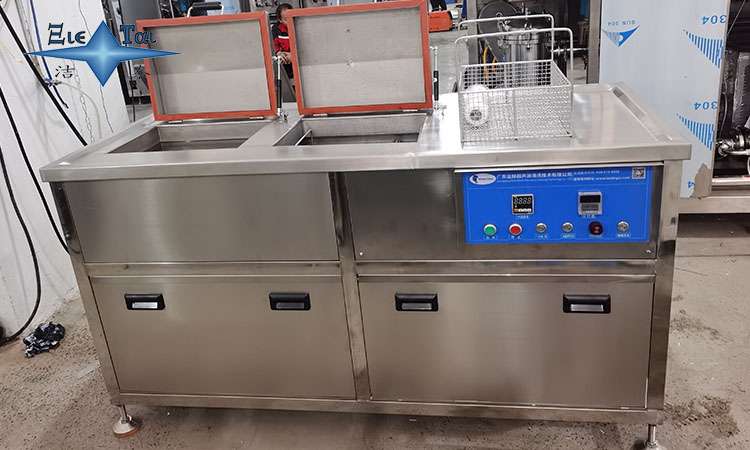 超聲波清洗機在化妝品行業(yè)的應用及清潔衛(wèi)生保障 超聲波清洗機在化妝品行業(yè)的應用及清潔衛(wèi)生保障